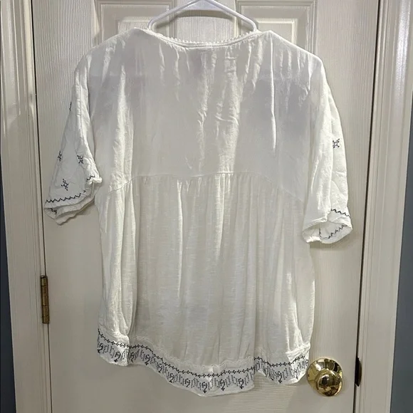 ⚜️ Knox Rose White Floral Embroidered Blouse - Picture 7 of 7